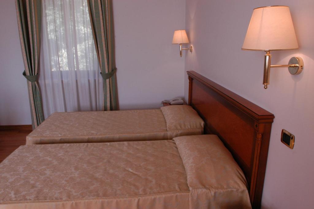 Pilgrim'S Hotel Cicognolo المظهر الخارجي الصورة
